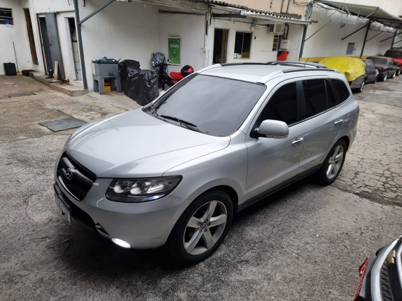 Hyundai Santa Fe GLS 2.7 V6 4x4 Tiptronic 2009 – Prata – Gasolina – Funcionando