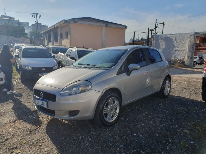 Fiat Punto Attractive 1.4 Flex 2011/2012 – Prata – Álcool/Gasolina – Funcionando