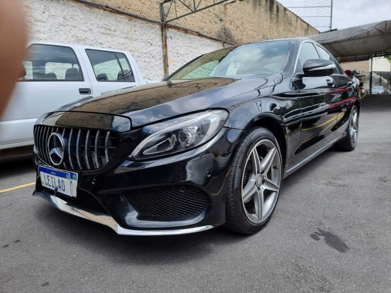 Mercedes-Benz C-200 Avantgarde 2.0 Turbo 2015 – Preta - Funcionando