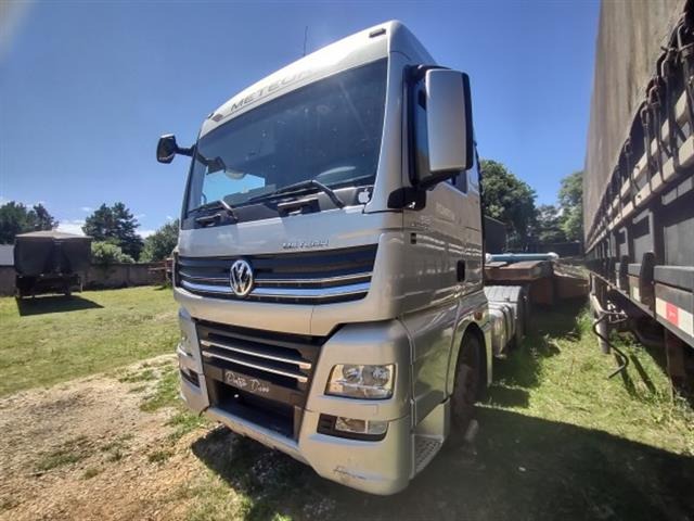 VOLKSWAGEN 29.530 MTM 6X4 2023/2024 - Funcionando