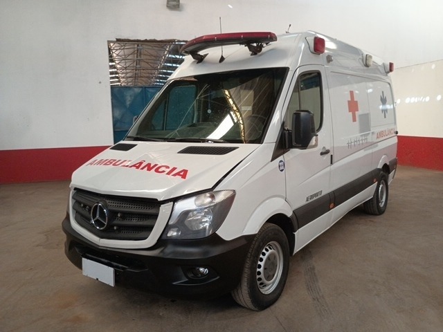 MERCEDES-BENZ 415SPRINTER REV AMB 2017/2018 - Funcionando