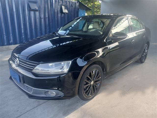 VOLKSWAGEN JETTA 2.0T 2013/2014 - Funcionando